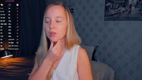 Nicoletta online show from September 19, 5:56 pm