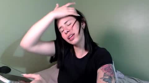 gleypuentes online show from November 4, 3:22 am