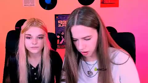 nicole_bright online show from July 10, 9:32 am
