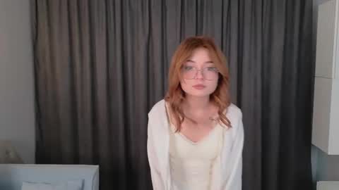 Nicole online show from October 9, 6:06 am