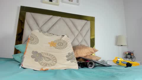nicole_grace0 online show from February 8, 12:06 pm