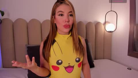 Snapshot of nicole_gw chatting on September 8, 4:17 pm Nicole GW online show from September 8, 4:17 pm