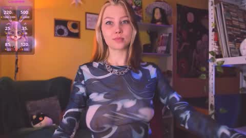 Snapshot of nicole_matt chatting on October 2, 3:00 am Nicole online show from October 2, 3:00 am