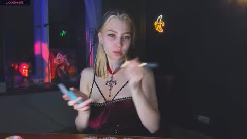 Snapshot of nicole_matt chatting on November 1, 2:37 am Nicole online show from November 1, 2:37 am