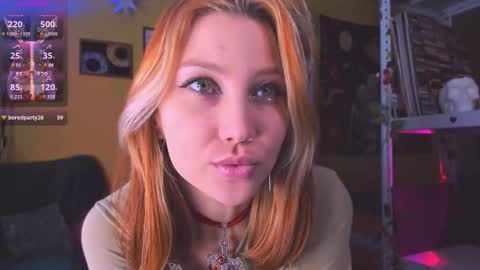 Snapshot of nicole_matt chatting on September 27, 3:58 am Nicole online show from September 27, 3:58 am