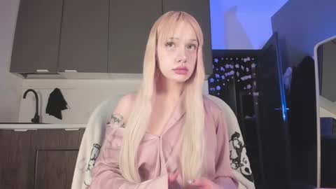 Mary online show from February 24, 5:17 am