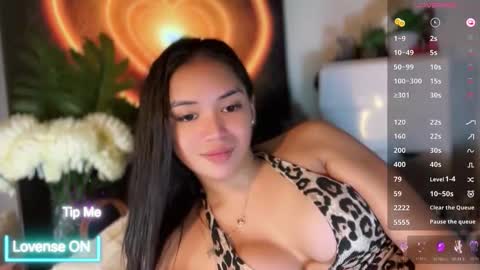 NICOLE online show from November 18, 5:41 am