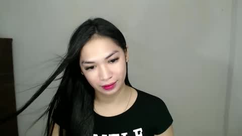 Snapshot of nicolecellini chatting on January 12, 1:27 pm NICOLE online show from January 12, 1:27 pm