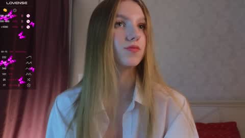 Snapshot of nicoledurham chatting on February 3, 12:03 pm Kimmy online show from February 3, 12:03 pm