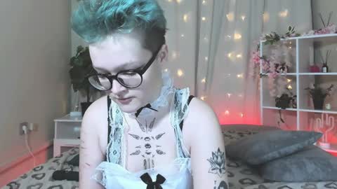 Nicole online show from January 14, 8:04 pm