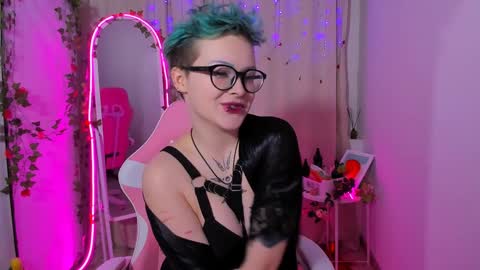 Nicole online show from January 31, 9:16 pm