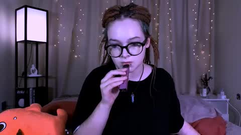 Nicole online show from March 1, 6:35 am