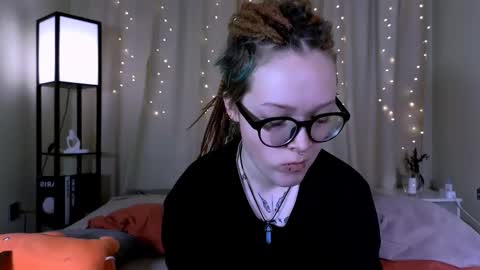 Nicole online show from February 28, 5:37 am