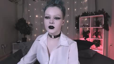 Nicole online show from December 20, 8:55 pm