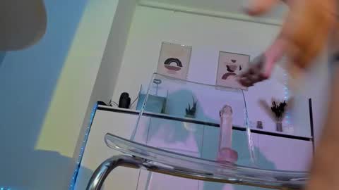 nicoleirisxxx online show from September 24, 5:06 am