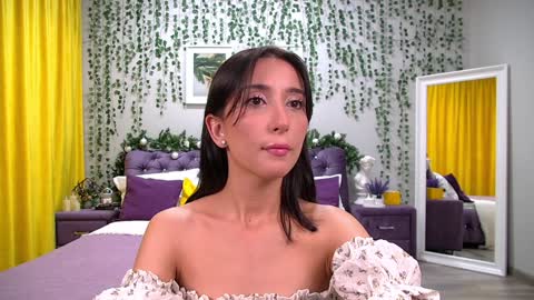 Nicole online show from December 7, 4:20 am