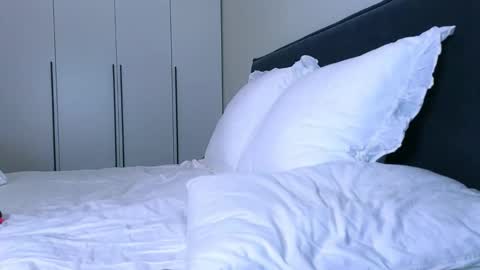 Nicole online show from November 10, 5:24 am