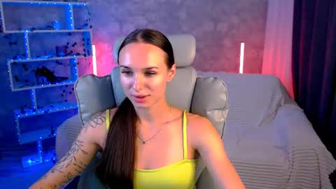 Nicole online show from July 28, 7:39 pm