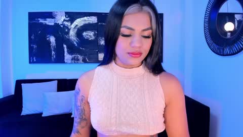Nicole Sanz online show from December 31, 11:20 am