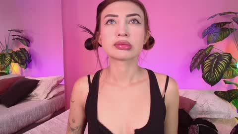 Nicol  online show from December 10, 1:33 pm