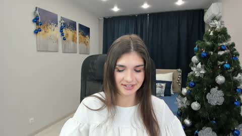 nicolewerti online show from December 18, 4:31 am
