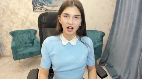 nicolewerti online show from February 11, 11:42 am
