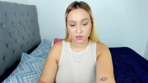 Snapshot of nicolewind_ chatting on September 23, 2:04 pm ELIZABETH online show from September 23, 2:04 pm