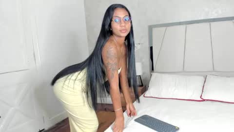 Nicol  online show from May 7, 3:33 am
