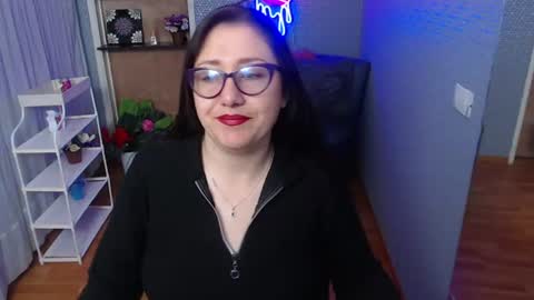 Nicolle  online show from August 4, 11:38 am