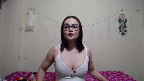 Snapshot of nicolle_sky chatting on January 28, 8:04 am nicolle_sky online show from January 28, 8:04 am