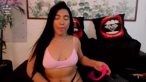 Nicolle Lima online show from March 11, 8:42 pm