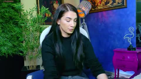 Nicolle online show from November 11, 11:51 am