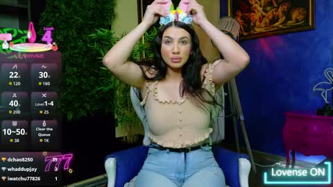 Nicolle online show from April 5, 11:53 am