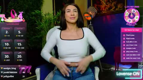 Nicolle online show from February 27, 1:22 pm