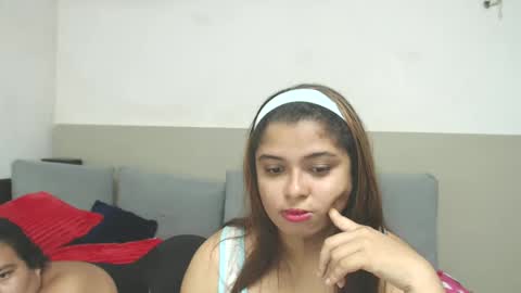 NicollGreen online show from October 3, 1:33 am