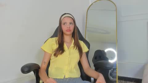 Nicol online show from February 8, 9:18 pm