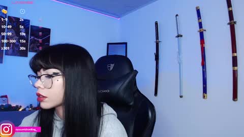 Snapshot of nicorobinn chatting on December 17, 8:10 pm Lizzie online show from December 17, 8:10 pm