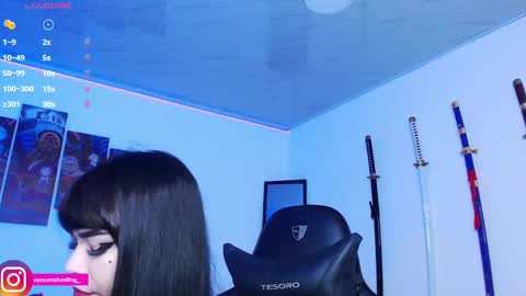 Snapshot of nicorobinn chatting on December 6, 8:06 pm Lizzie online show from December 6, 8:06 pm