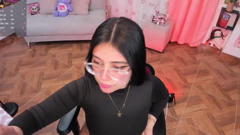 Snapshot of nidrii_07 chatting on February 11, 4:33 am 900 300 online show from February 11, 4:33 am