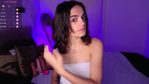 Daisy nd Tyler 3 online show from September 26, 6:33 am