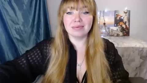 nightlaura online show from January 28, 5:11 am