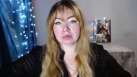 nightlaura online show from January 12, 9:51 pm