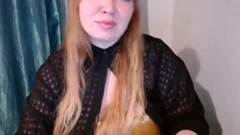 nightlaura online show from February 26, 6:03 pm
