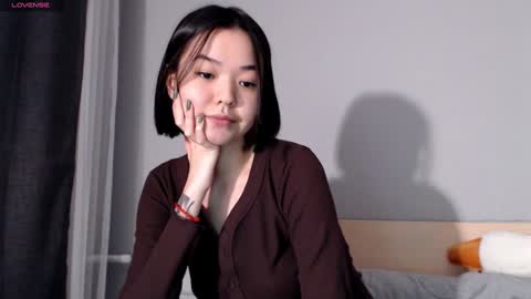 Snapshot of niia_osaki chatting on January 19, 4:57 pm Niia online show from January 19, 4:57 pm