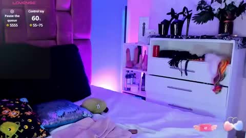 Snapshot of niinaink chatting on March 9, 11:47 am NINAINK online show from March 9, 11:47 am