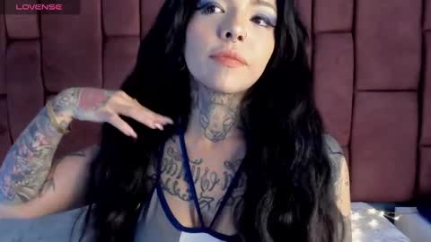 Snapshot of niinaink chatting on January 5, 4:16 pm NINAINK online show from January 5, 4:16 pm