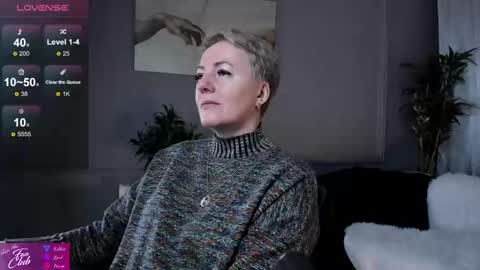 Snapshot of nika_smit chatting on February 22, 5:12 am Nika online show from February 22, 5:12 am
