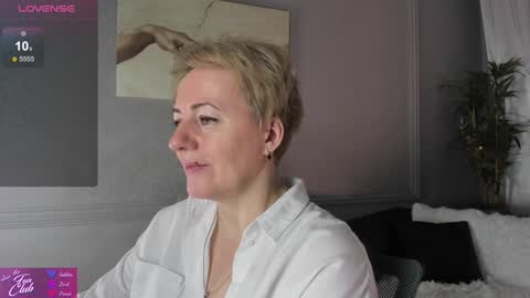 Snapshot of nika_smit chatting on January 19, 5:26 am Nika online show from January 19, 5:26 am