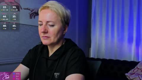Snapshot of nika_smit chatting on September 18, 5:17 am Nika online show from September 18, 5:17 am