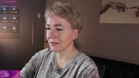 Snapshot of nika_smit chatting on December 7, 5:15 am Nika online show from December 7, 5:15 am